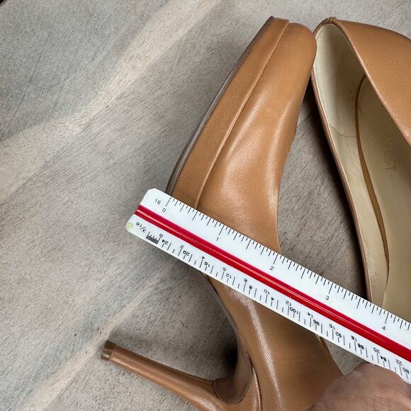 Nine West Kristal Womens Pumps Size 8 Tan Leather Slip On Almond Toe Heels - Picture 14 of 14